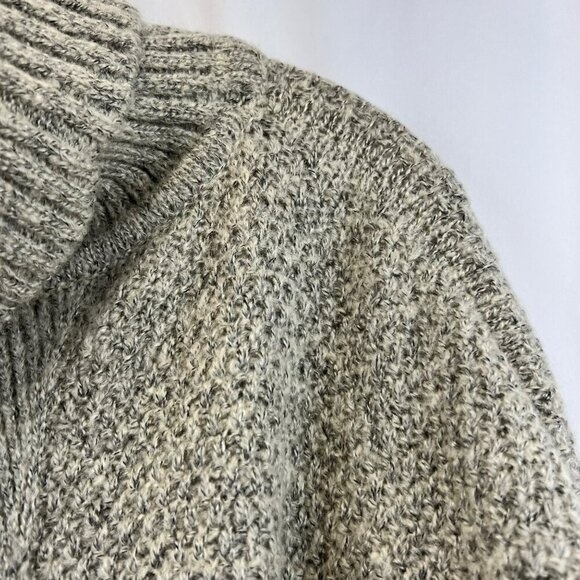 Steve Madden Women’s Poncho Sweater Turtleneck Knit One Size Fits All - Picture 4 of 8